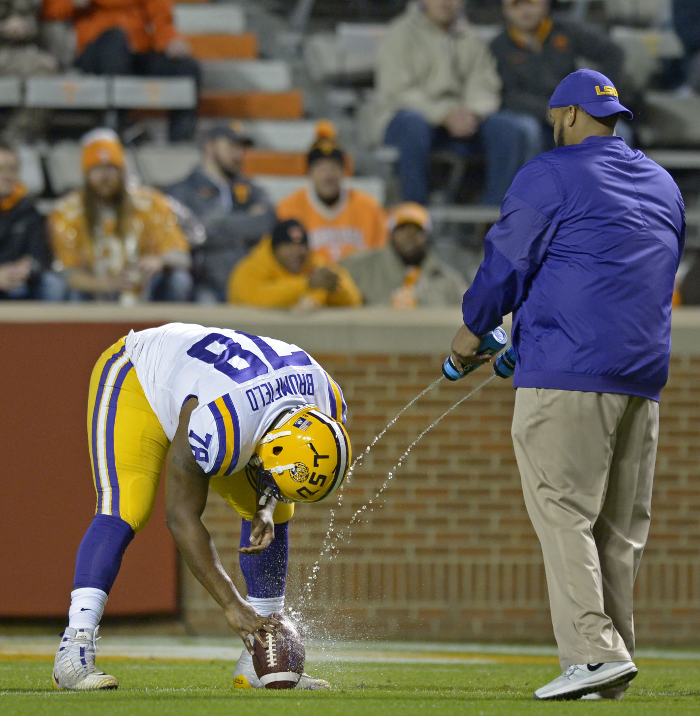 lsutenn.111917 HS 167.JPG